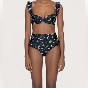 Jengibre Tesoro floral-print bikini set with Sarong
